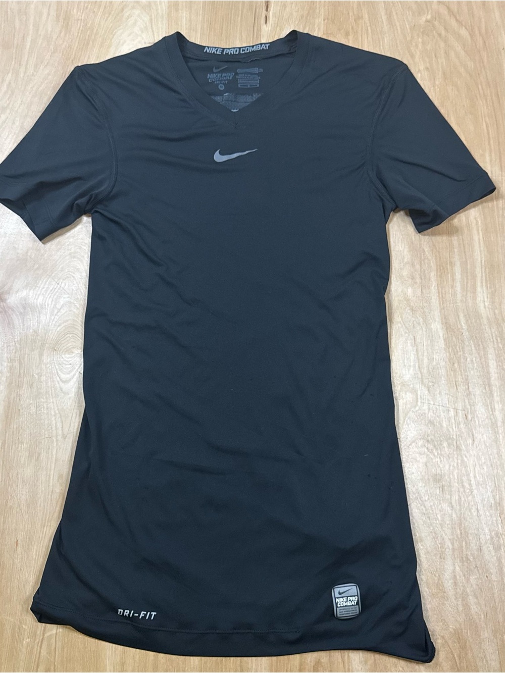Nike Pro Combat Women’s Black Dri-FIT Compression V-Neck top Size Medium